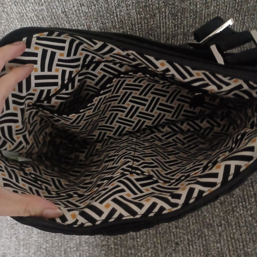 VERA BRADLEY Classic Black Glenna Shoulder Bag, Pleated Microfiber, EUC - Picture 6 of 6